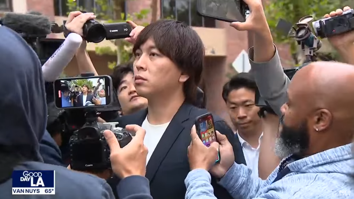 水原一平已坦承犯下賭博、銀行詐欺以及遞交虛假稅務申報資料等罪行。圖/翻攝自FOX 11 Los Angeles YouTube頻道