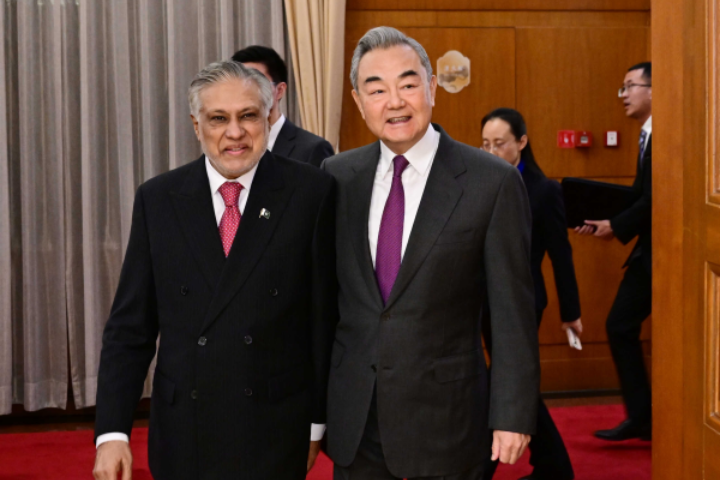 美突襲委內瑞拉掀風暴　王毅斥霸權：從不認為任何國家可充當國際警察