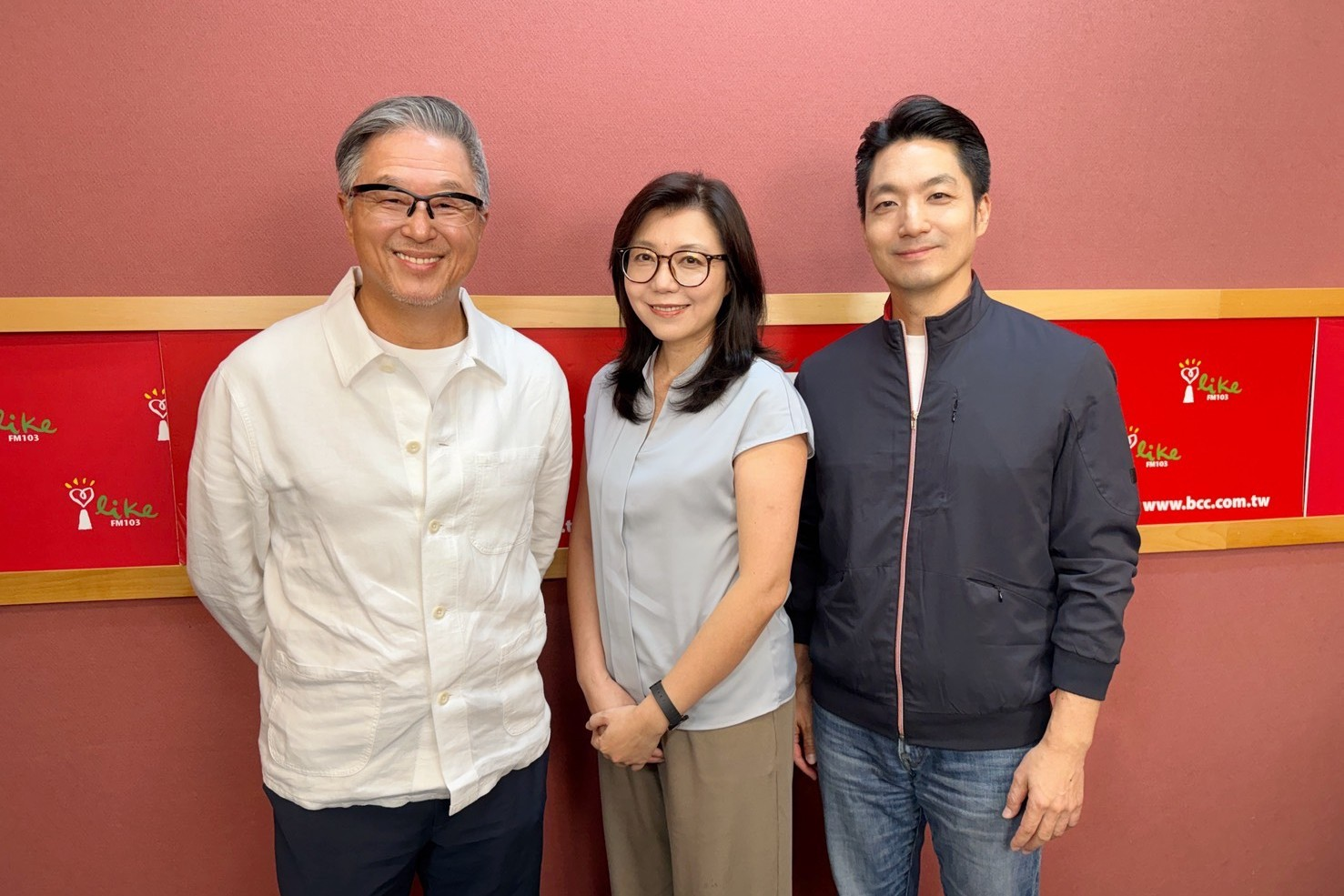 王偉忠訪蔣萬安伉儷　石舫亘曝他脆弱時刻：為長子遭綠營攻擊而落淚