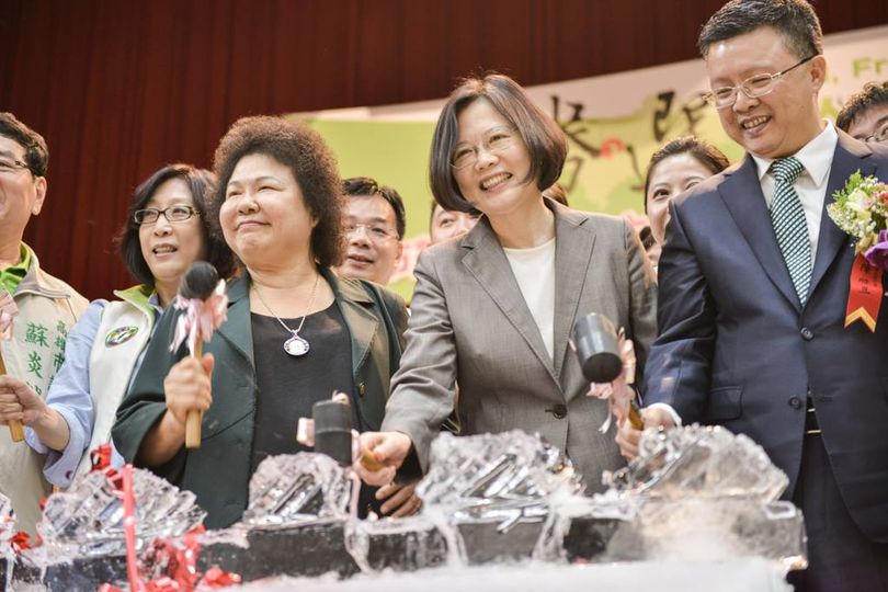 陳啟昱捲入光電弊案持續失聯，台南地檢署正式對陳啟昱發布通緝。圖／取自蔡英文臉書