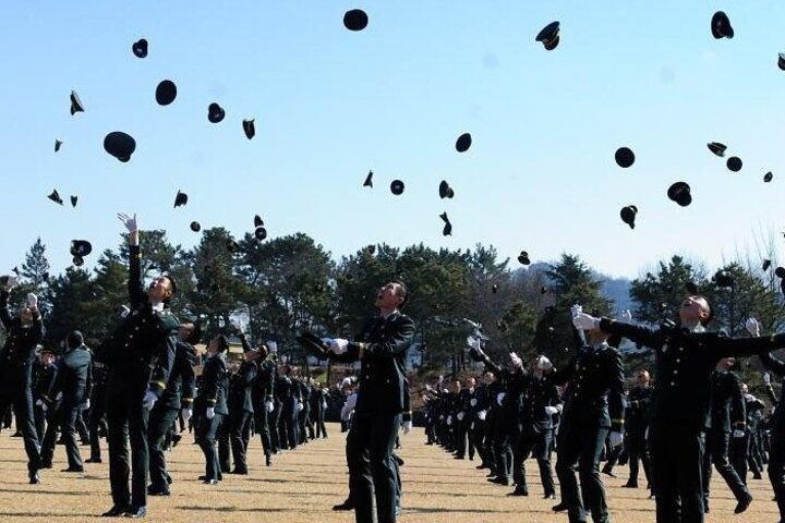 韓國現役軍人近年薪資調升　卻因輕鬆網路借貸與賭博多淪「債奴」