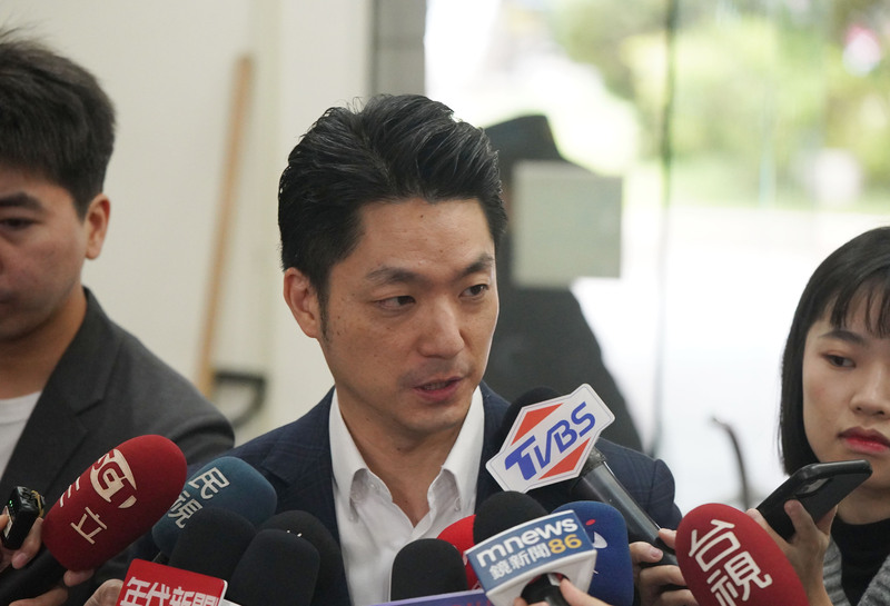 台北市議員簡舒培公開北檢公函。對此，台北市長蔣萬安表示，不該給也不該公開。圖／中央社