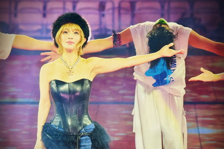 濱崎步才證實開「無人演唱會」　陸攝影師出面闢謠：僅是彩排畫面