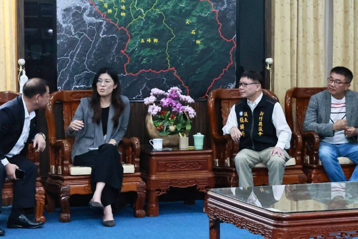 竹縣藍營整軍備戰　副縣長陳見賢被點名最強縣長人選