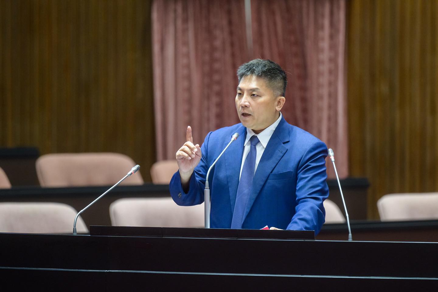 國民黨立委吳宗憲今日表示，賴政府無視法定預算約束，違法剋扣補助款，致使如此重大公共利益損害，因此他決定告發政府公務員涉瀆職罪。圖/取自吳宗憲臉書