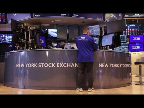 紐約證券交易所3日發生技術問題，導致一些主要股票停牌。圖/翻攝自Bloomberg TV YouTube頻道