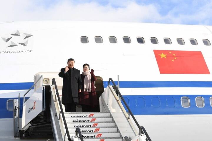 大陸國家主席習近平（左）下月將出訪法國、塞爾維亞與匈牙利3國。資料圖片/取自新華社