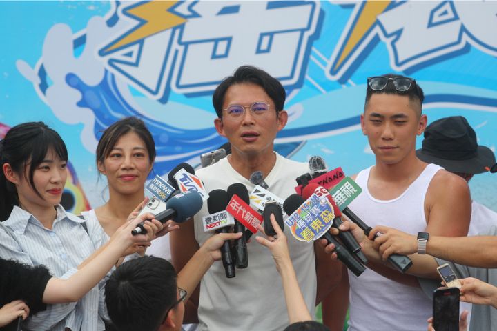 【梅花專論】民眾黨兩年條款的政治豪賭