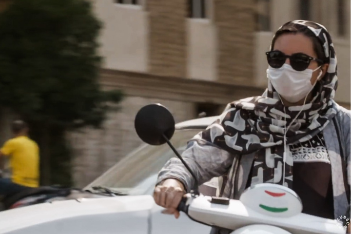 德黑蘭女性騎車上街頭顛覆禁忌　成伊朗社會變遷新象徵