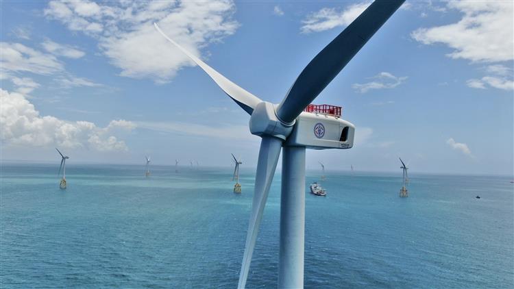 民進黨大力支持離岸風電，但妄想一魚兩吃，順便發展風電產業，現在為了保護風電產業反而重創離岸風電正常發展。圖/取自經濟部官網