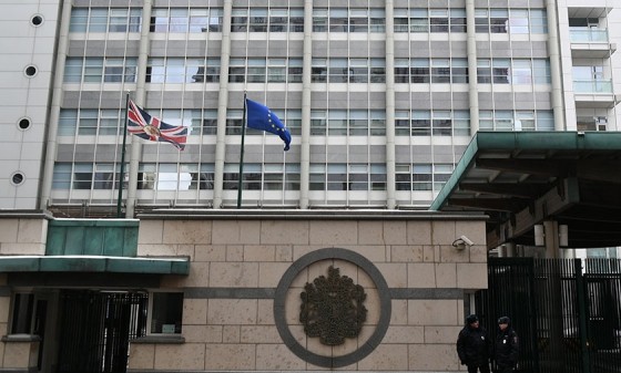 俄羅斯聯邦安全局指控兩名英國外交官從事間諜活動，威脅俄羅斯安全。圖為英國駐俄大使館。圖/取自百度