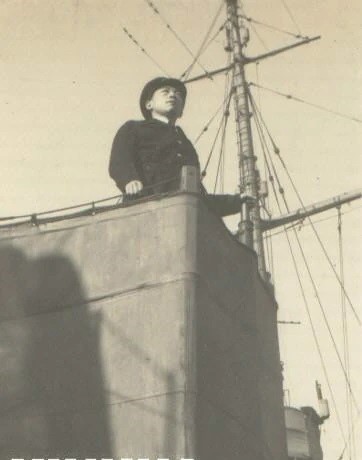 在英國軍艦服役的黃廷鑫