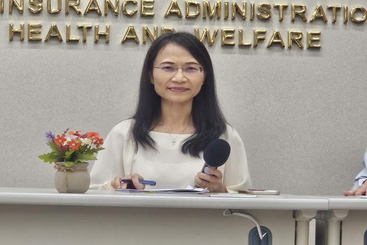 健保署醫審及藥材組長黃育文受訪時強調，這次調整品項是史上最少。圖/取自中央社