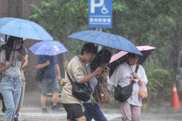 北市防豪雨各地降雨機率高　下周水氣漸減天氣回穩