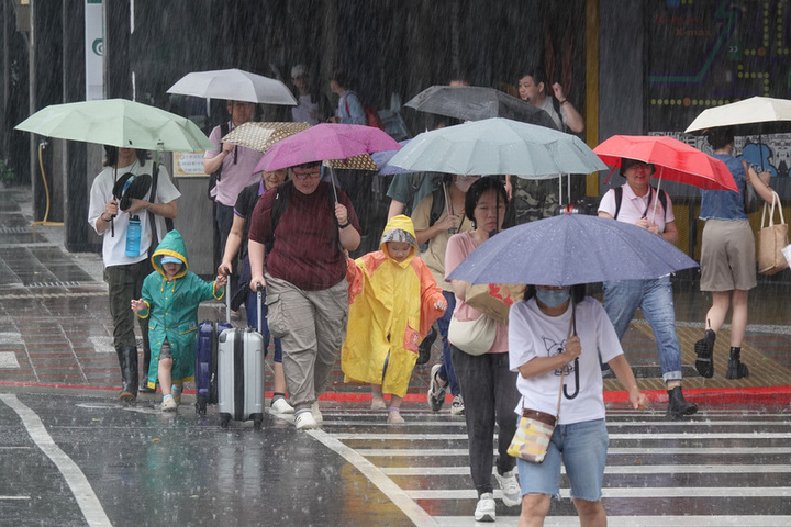 今明2天午後需防驟雨。圖/取自中央社