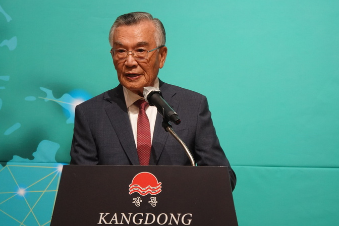 林信義提前抵APEC　台灣代表團：爭取與川普會面機會