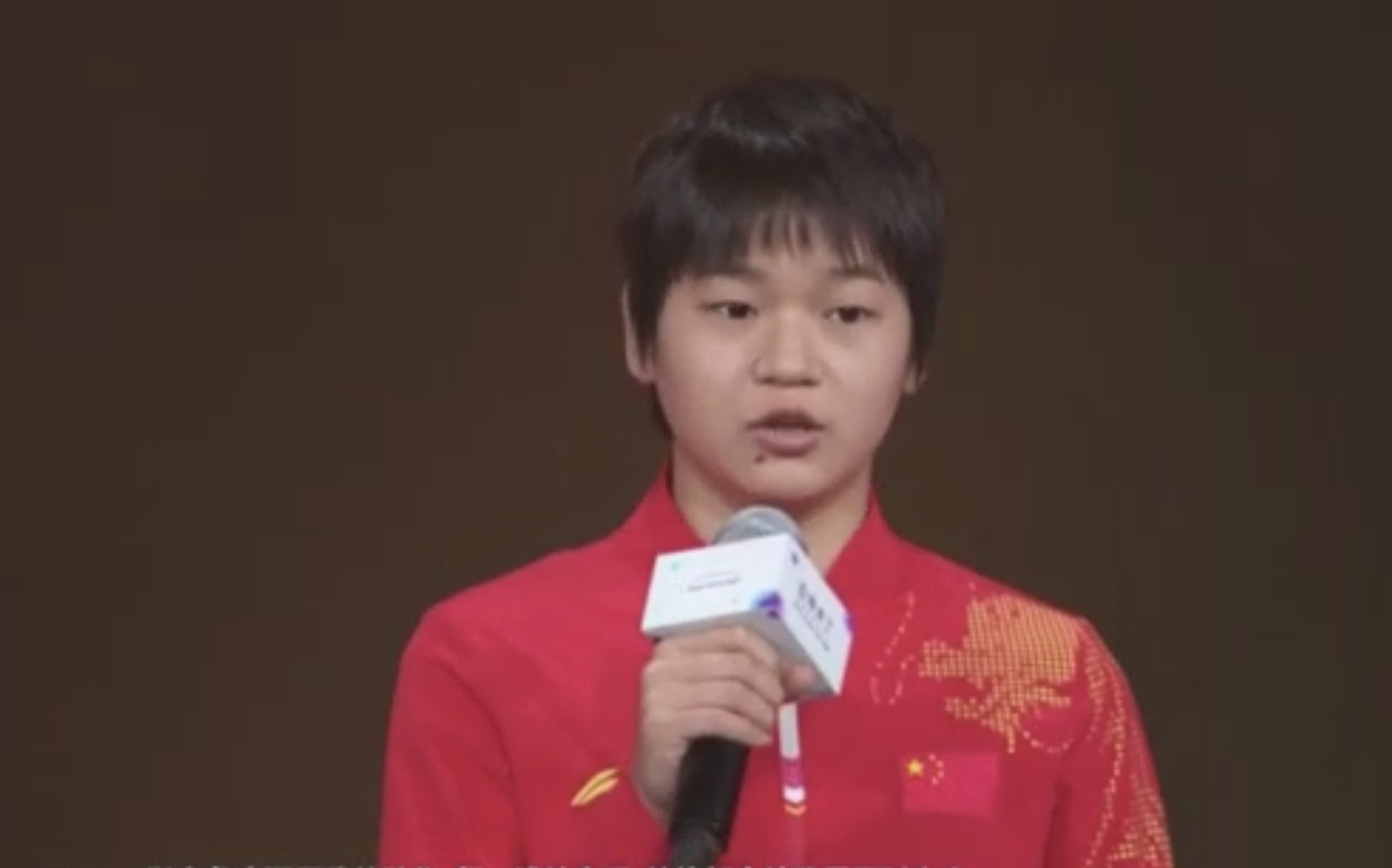 大陸國家跳水隊選手全紅嬋參加「百度世界大會」，稱AI系統能幫她動作調整與訓練。圖/取自新浪網