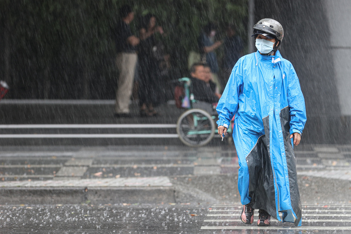 端午節大氣溫暖潮濕　明天開工各地雨勢加劇