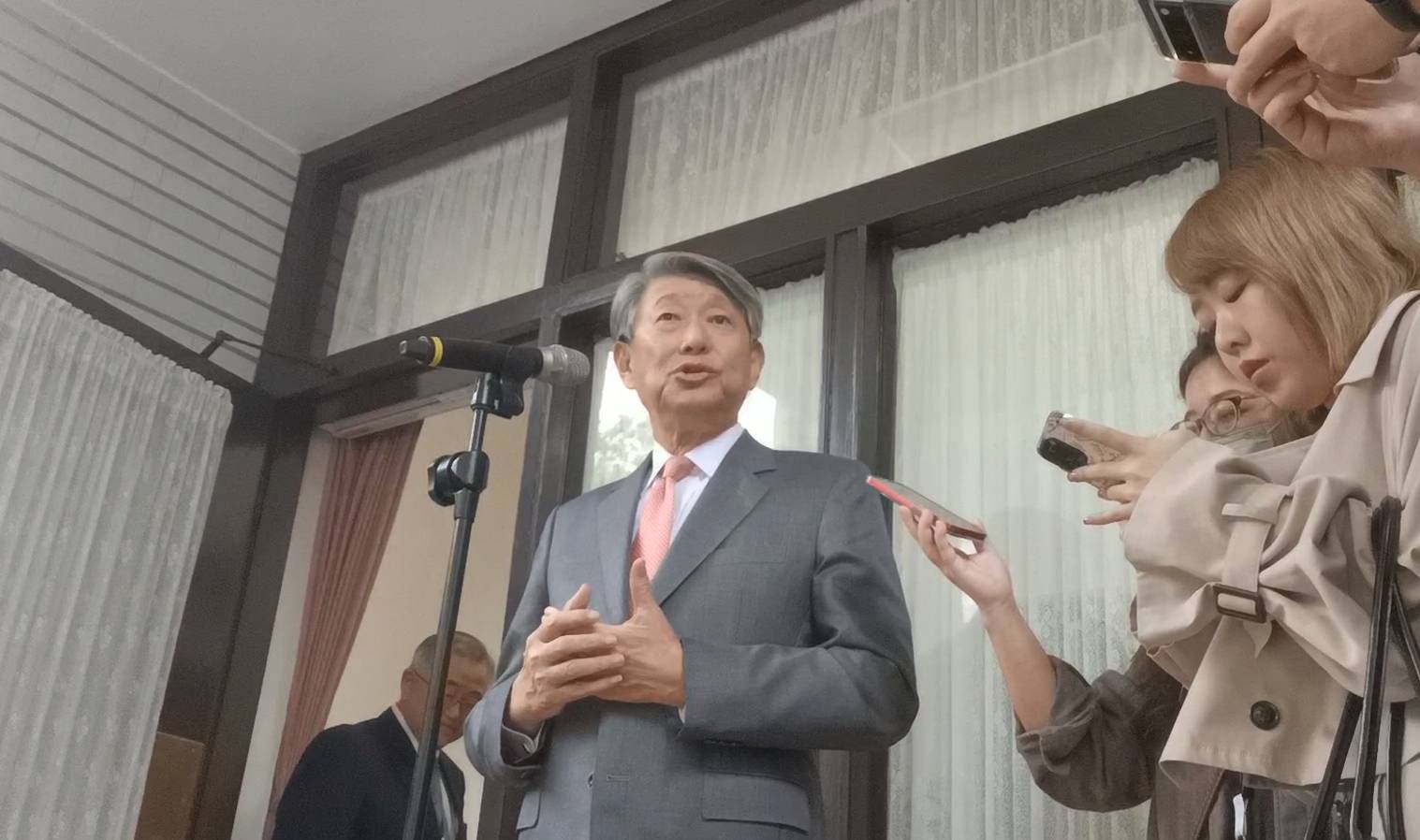經濟部長郭智輝28日表示管制陸生學習關鍵技術，包括五大信賴產業。圖/記者簡立欣攝