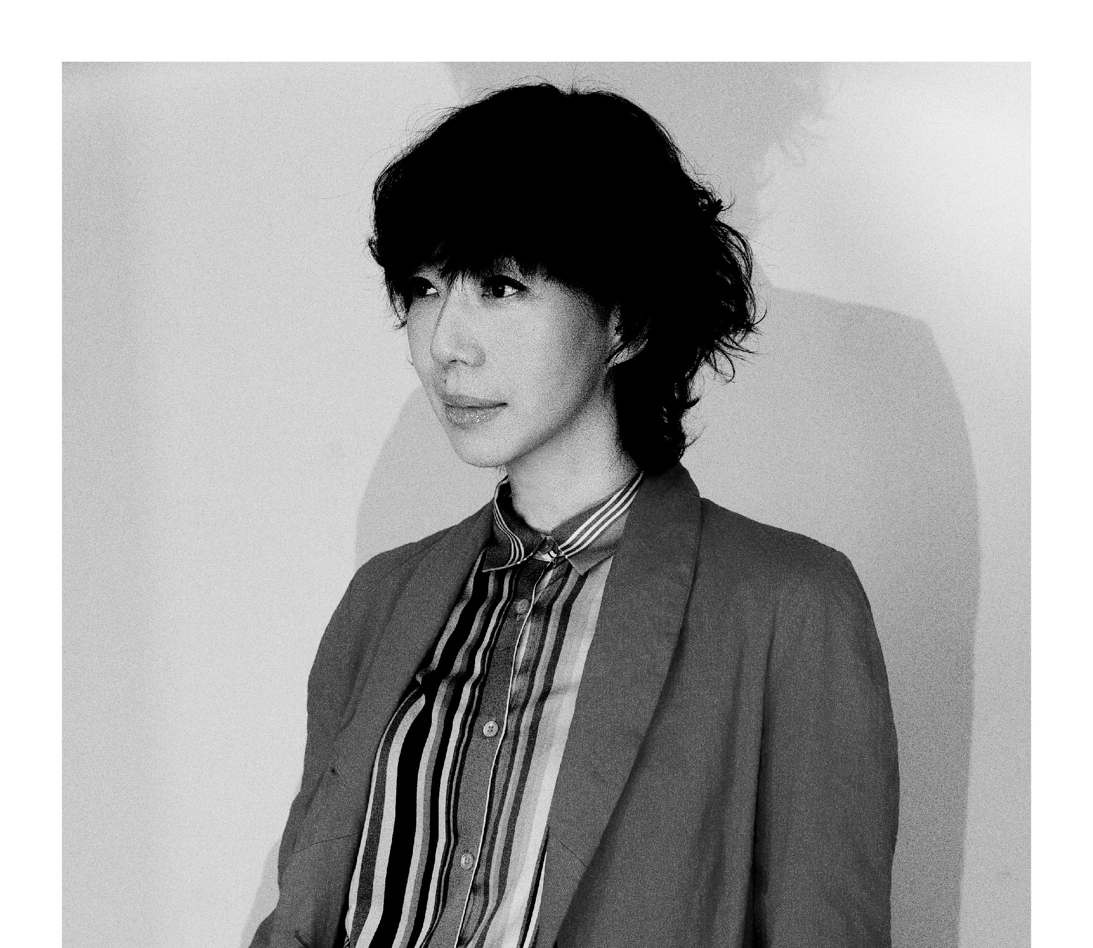 萬芳擔任金曲35的表演嘉賓，為特別貢獻獎得主鄭華娟獻唱。圖/台視提供