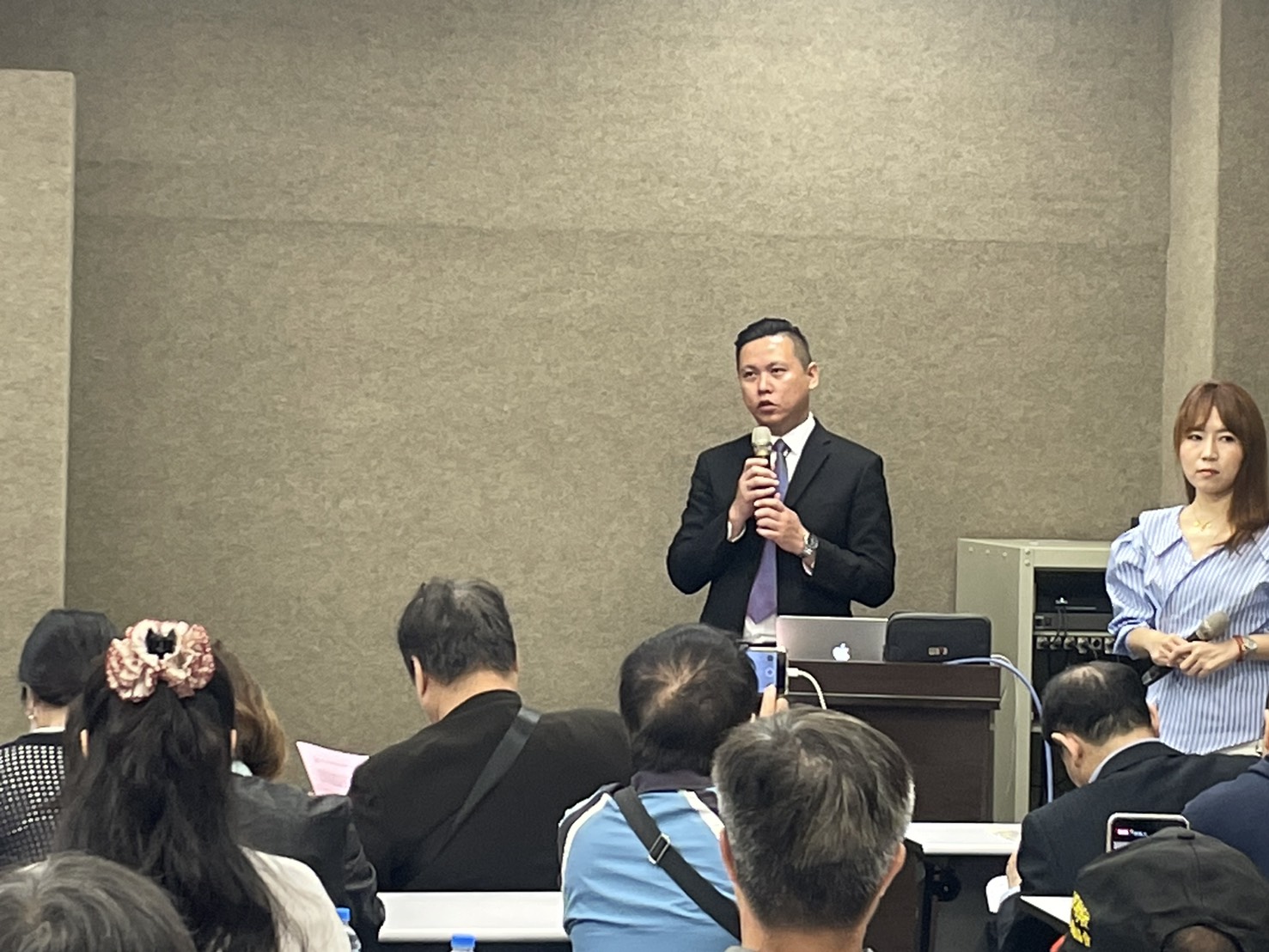 新黨青年部副主任譚傳紹強調，不應把中共同路人視為貶義詞。圖/記者洪子苓攝