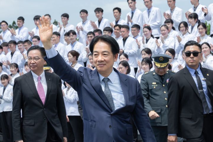 【梅花專論】賴的「團結二講」意在用大罷免淬煉台灣成獨裁國家？