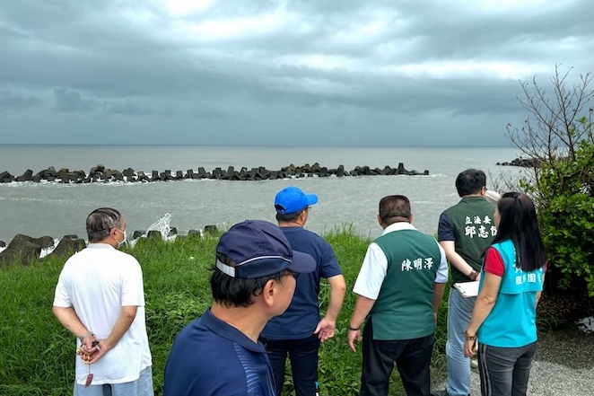 保護海岸線  茄萣離岸堤補強工程啟動