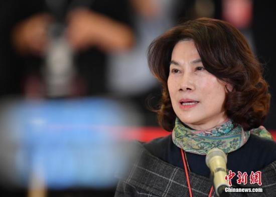 格力「鐵娘子」董明珠：年輕人「躺平」三方面要檢討
