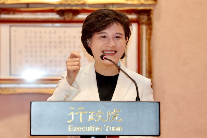 趕在川習會前簽署　外媒：鄭麗君率團已赴華府