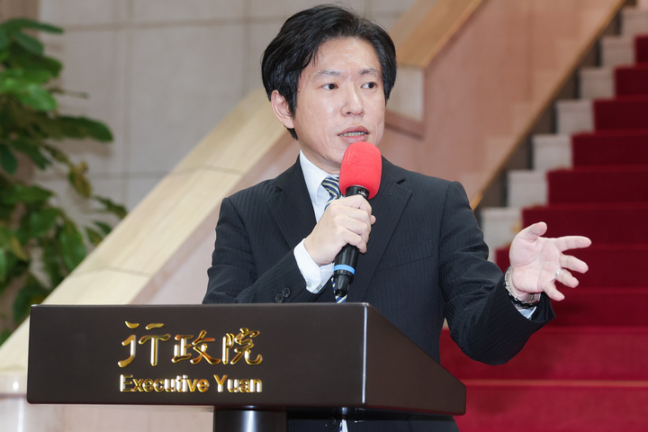 行政院副署無人載具條例　李彥秀：為給「深綠基本教義派」解釋 