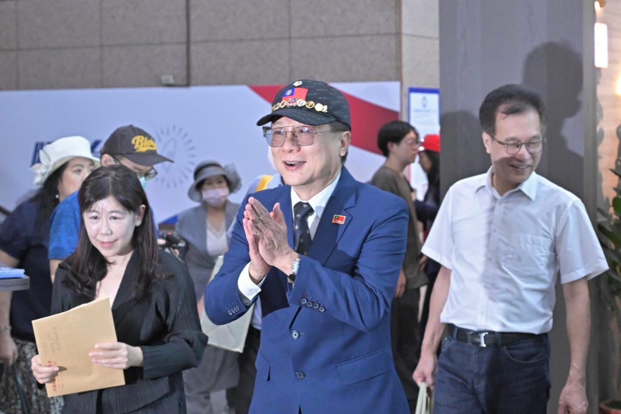 沒受邀國民黨主席辯論會 卓伯源衝現場踢館 