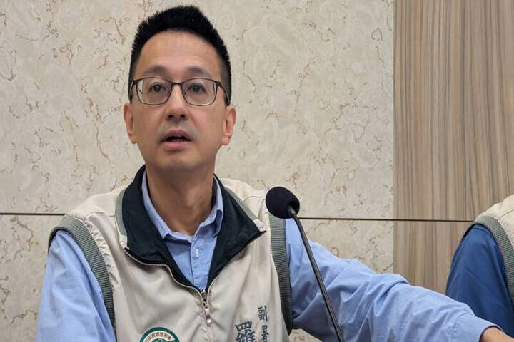 羅一鈞指出，農曆春節前後恐再迎新冠疫情。圖/取自中央社