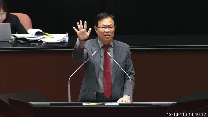 民眾黨立委張啓楷認為當家不鬧事，賴清德總統做為執政黨主席卻不斷號召青鳥，讓在天上的信介仙失望。圖／取自張啓楷臉書