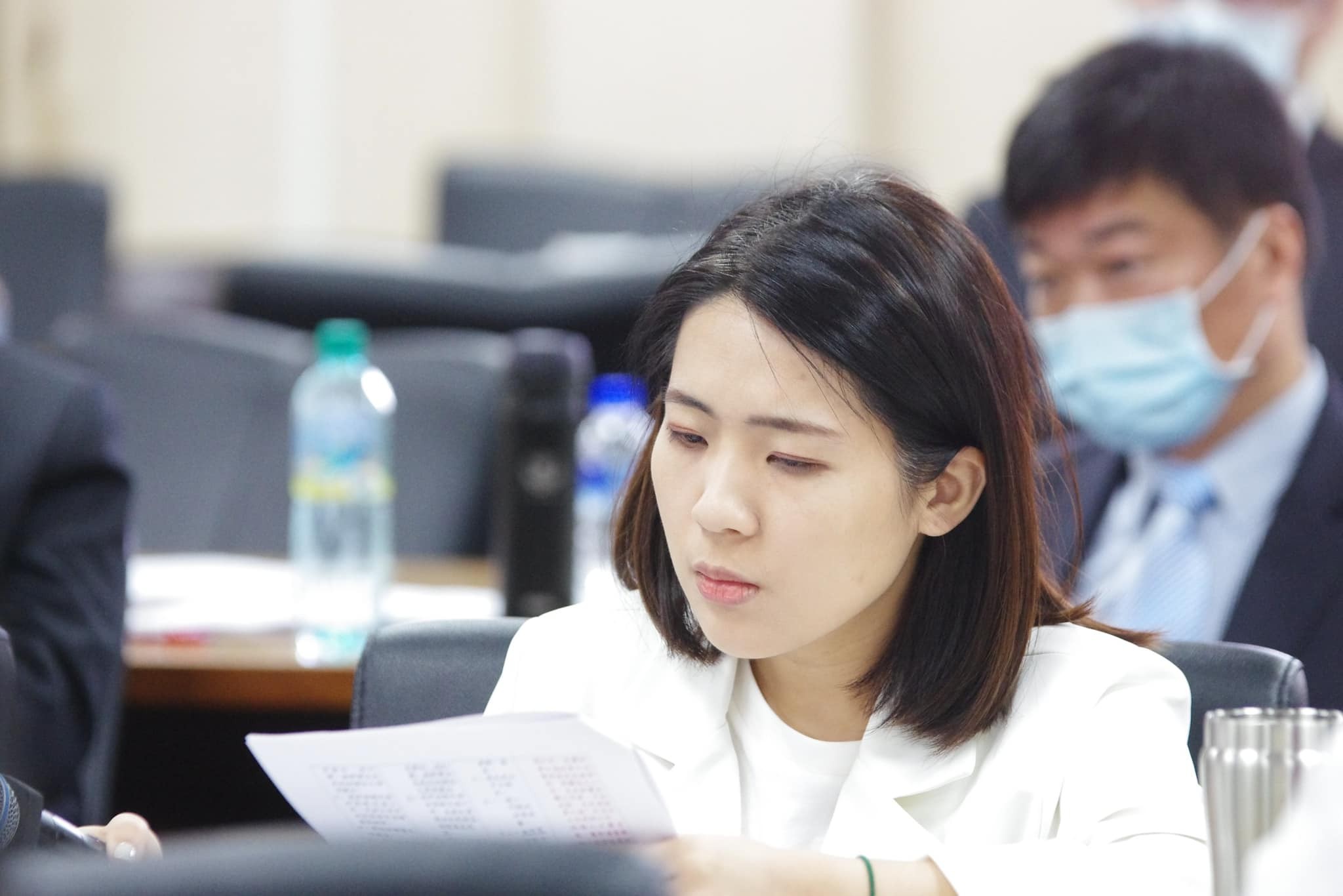 詐騙嫌犯杜秉澄指控國民黨立委徐巧芯涉入潛艦聲紋、收受回饋及內線交易等不法案件，對此，徐巧芯歡迎檢調查辦，只是結果可能會讓檢調失望。圖/取自徐巧芯臉書