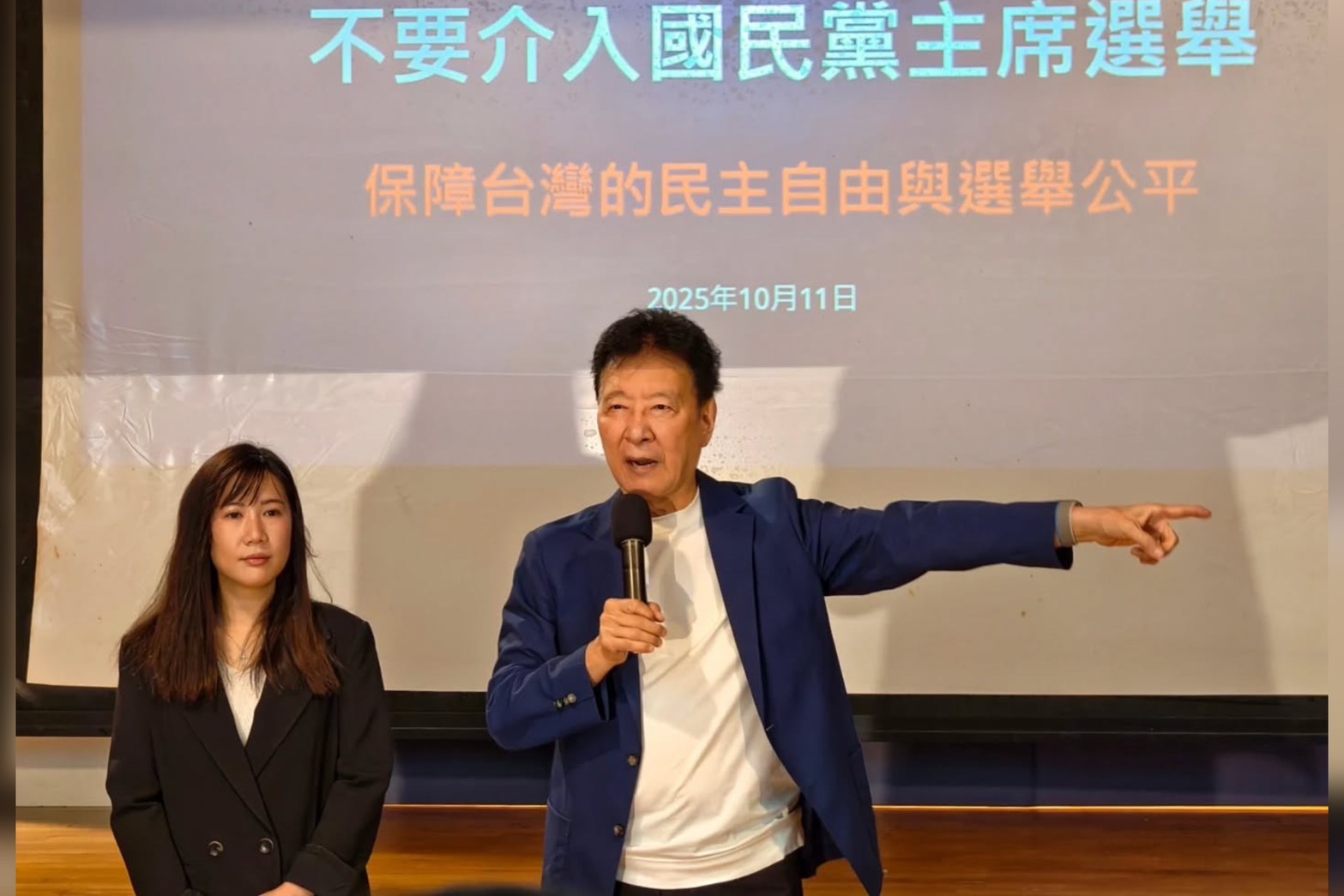 政論節目主持人趙少康（右）對於軍演一事表示，大陸應克制，但民進黨也別裝沒事。圖/取自趙少康臉書