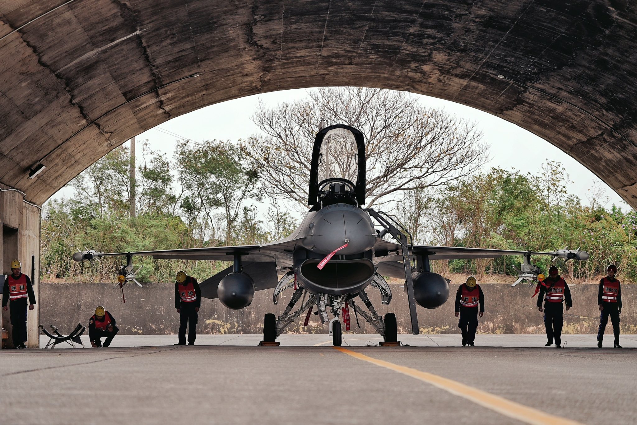 【張凱鈞專欄】機場監控系統失靈    凸顯國軍導入AI之轉型問題