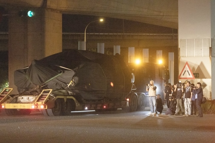 最後28輛深夜抵台！地表最強戰車全數到位　M1A2T北上湖口畫面曝光