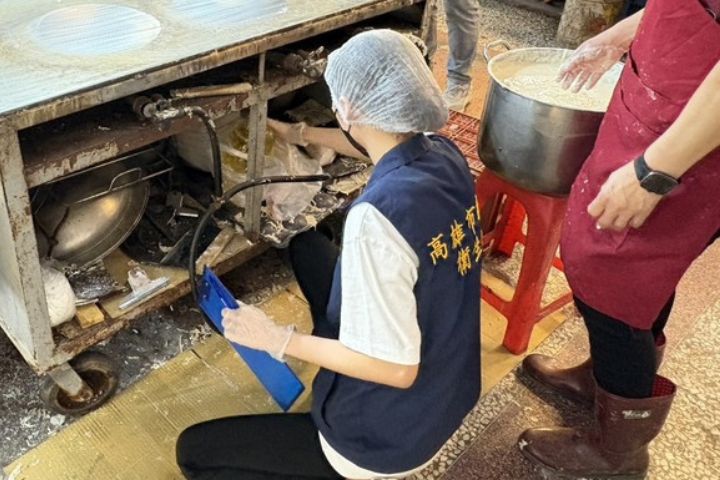 高雄春捲中毒案增至134人！業者怨「查錯誰賠」　全案移送地檢偵辦