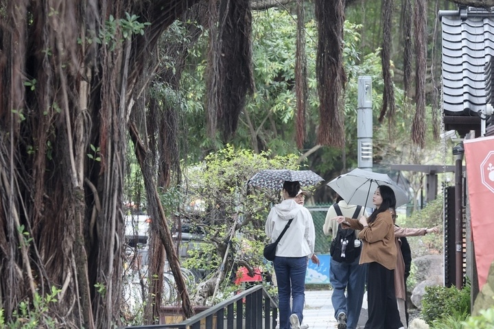 各地氣溫回升高溫上看30度　華南雲系東移整體水氣稍減