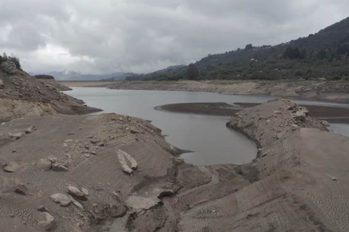 哥倫比亞的水庫都已乾涸。圖/取自半島電視台官方《YouTube》頻道