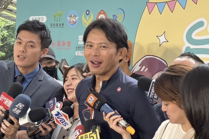 黃國昌啟程訪日！回應「雙太陽」質疑：政黨要走下去　重點不是誰發光