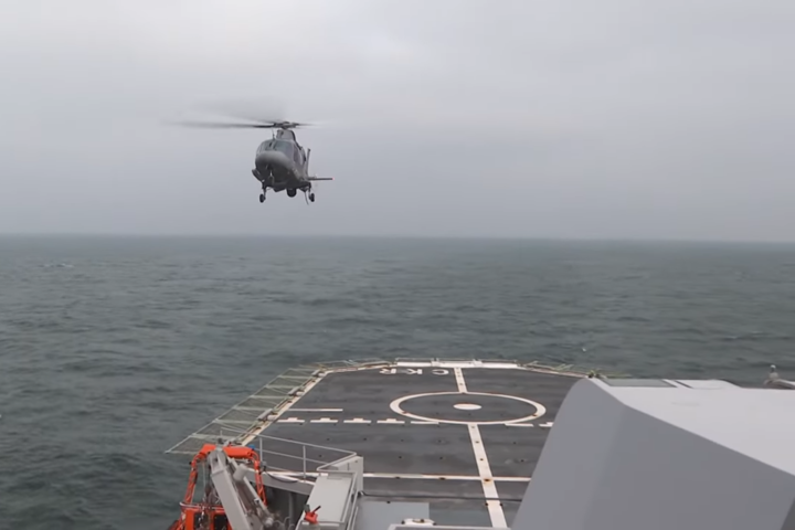 瑞典已派出船艦與直升機在涉事經濟海域進行調查。圖/取自半島電視《YouTube》官方頻道