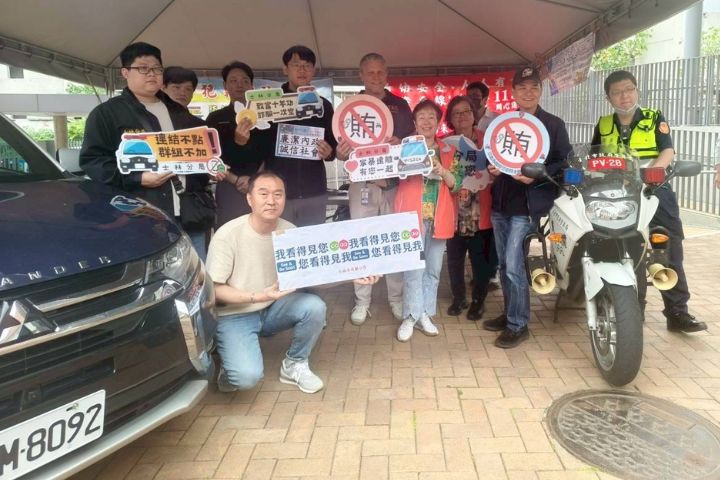 台北美國學校園遊會湧近6000人　士林警重機宣導成焦點