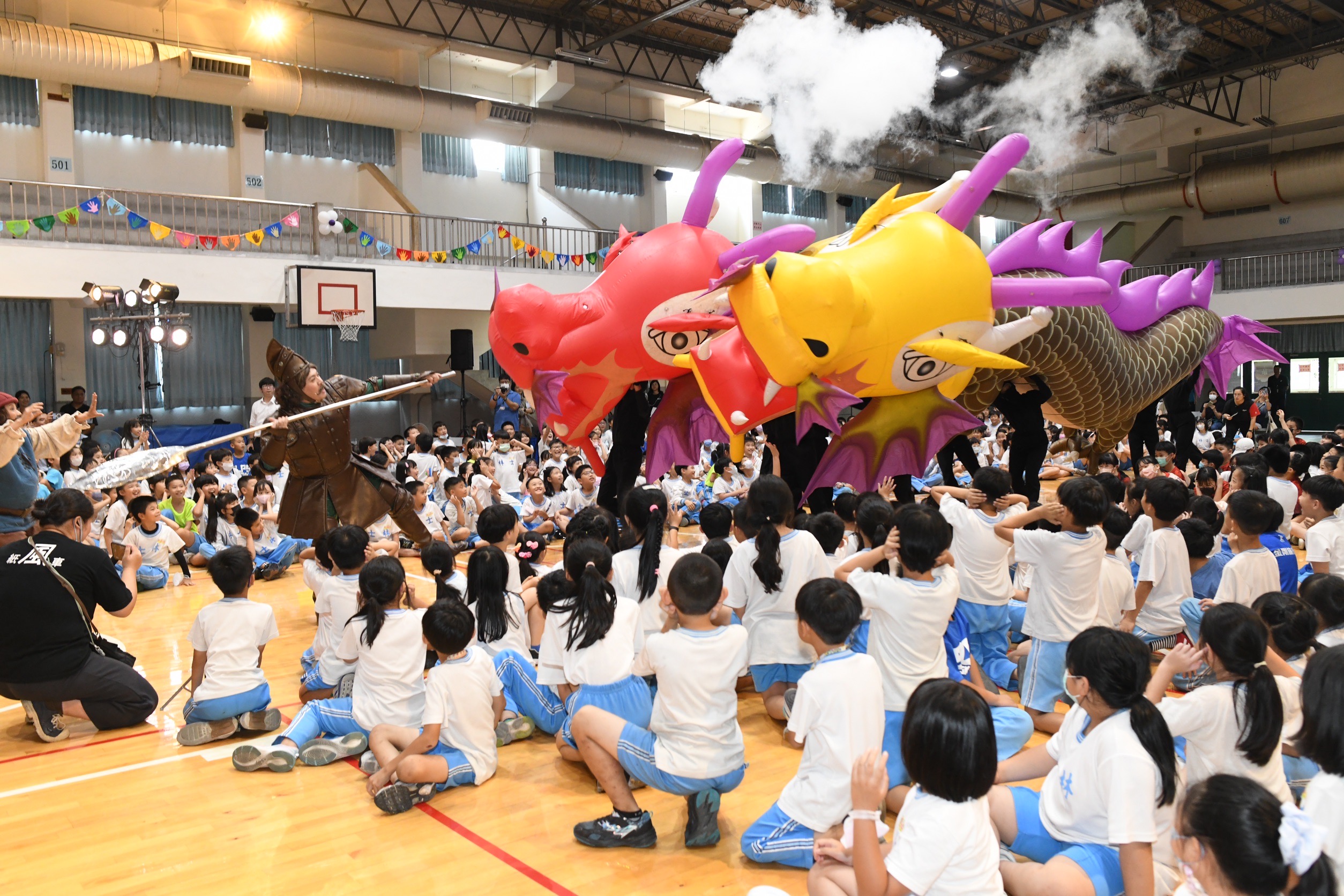 紙風車青少年反毒戲劇工程破千場 8成來自民間募款