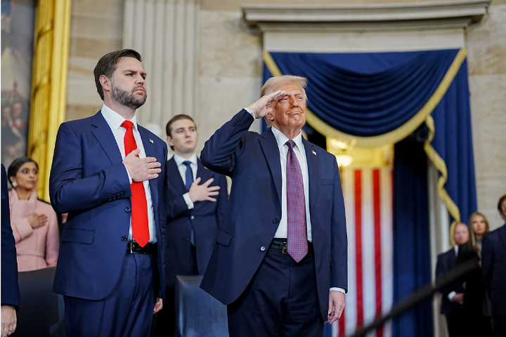 美國總統川普（Donald Trump）今天執政滿周年，在記者會上細數上任一年來的各項政績。圖/取自白宮X平台