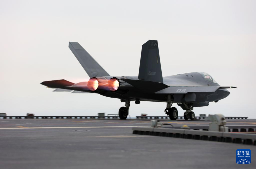 殲-35戰機具廣域作戰範圍，被視為中共海軍實現由近海防御向遠海防衛的轉變性裝備。圖/取自新華社