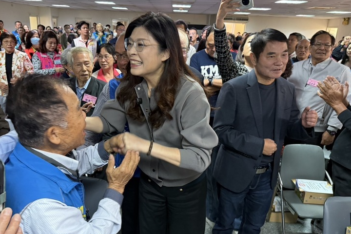 柯文哲談藍白合稱別再讓趴數　鄭麗文：一定公平推出最強人選 