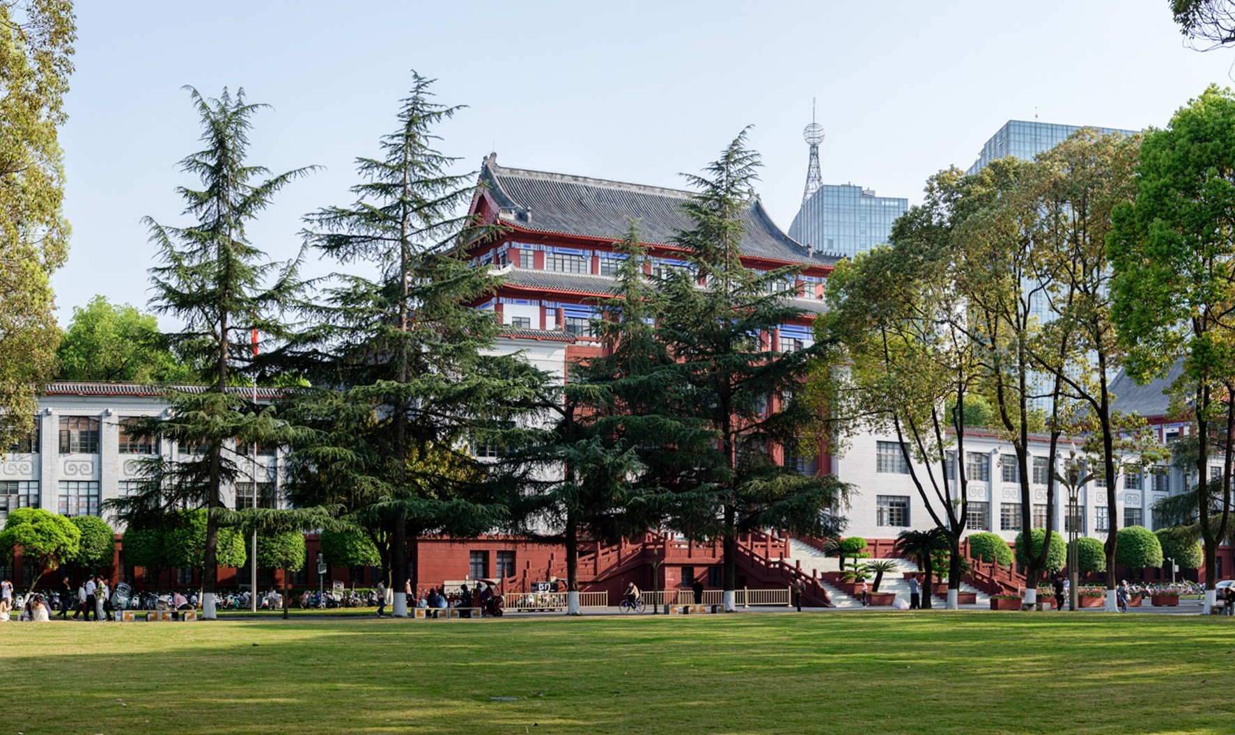 四川大學近日公布錄取41名台灣學生，這已經是四川大學連續第2年錄取台生超過40人。圖/取自四川大學官網
