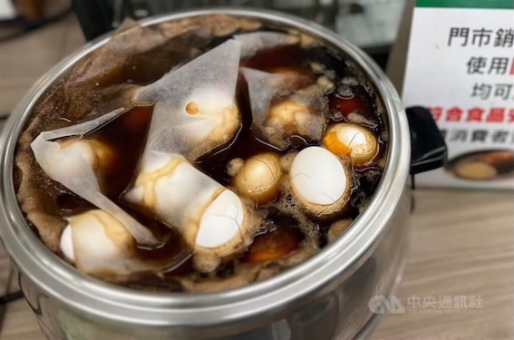 陽明交大7-11驚傳兩個月被偷了476顆茶葉蛋，圖為示意圖，非新聞中的茶葉蛋。圖/中央社檔案照片