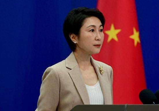 在日本防衛大臣小泉前往石垣視察並表示將部署中程飛彈，引發北京強烈抗議。中共外交部發言人毛寧迅速回應稱，要謹防日本軍國主義死灰復燃。圖／取自中共外交部